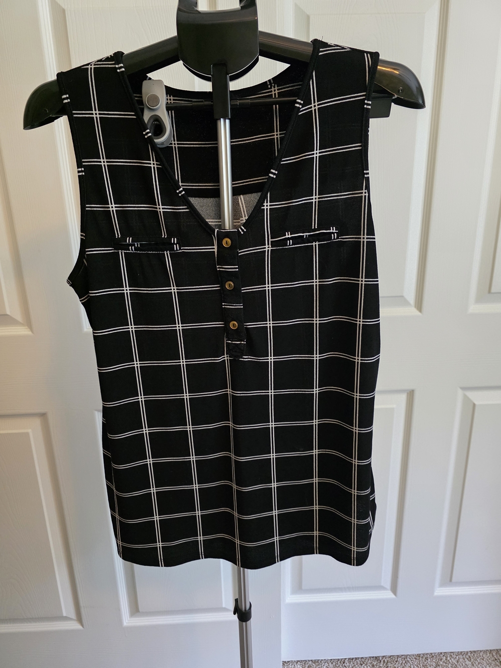 Black Windowpane Plaid V‑Neck Tank Top